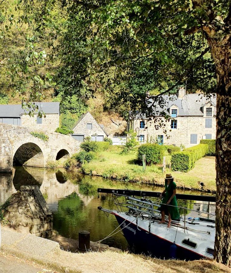 Les Bords De Rance Holiday home *